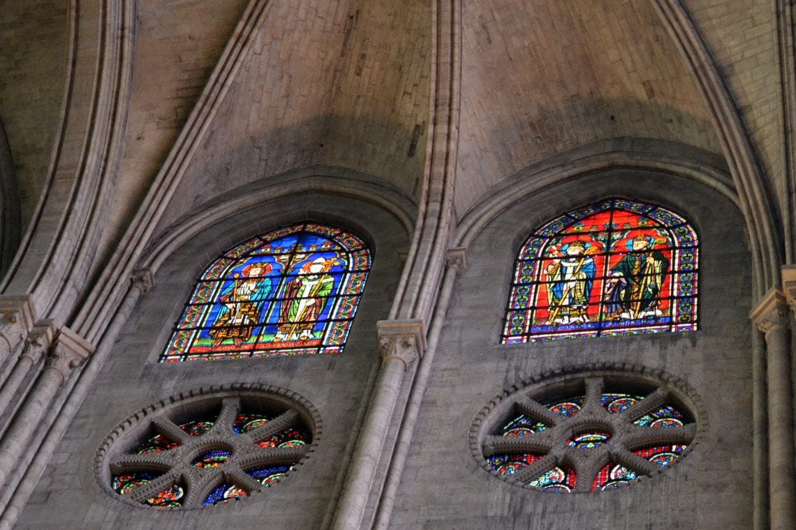 paris fabulas stained glass on the the notre dame 2